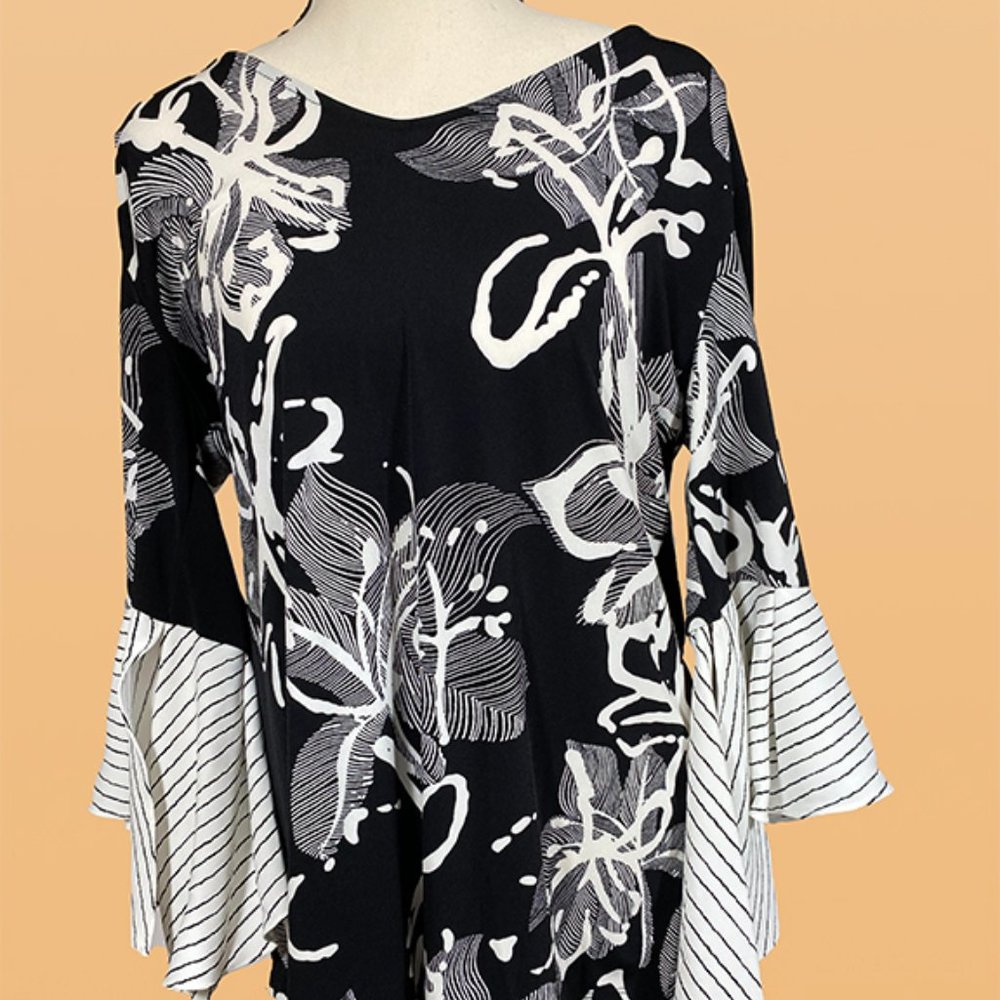 Alfani Beautiful knit Blouse